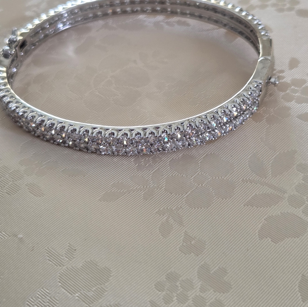 Rich Rocks Nyc Crystal Bracelets - Picture 4 of 6